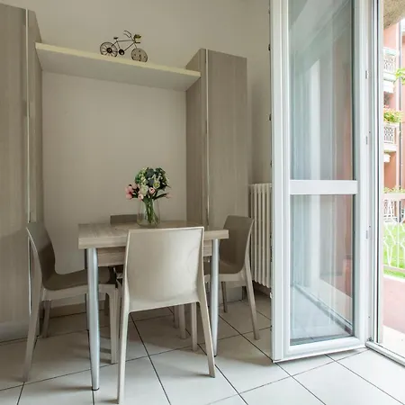 Moderno Spazioso E A 2 Passi Dal Apartment Longone al Segrino